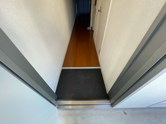 玄関　※別部屋の写真です