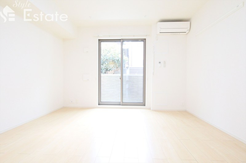 居室・リビング　内装