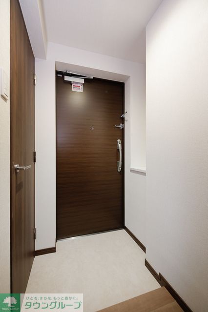 玄関　※写真は同タイプ住戸です。