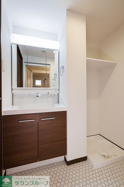 洗面設備　※写真は同タイプ住戸です。