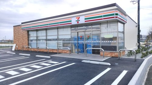 コンビニ　セブンイレブン 新座石神3丁目店（コンビニ）まで636m