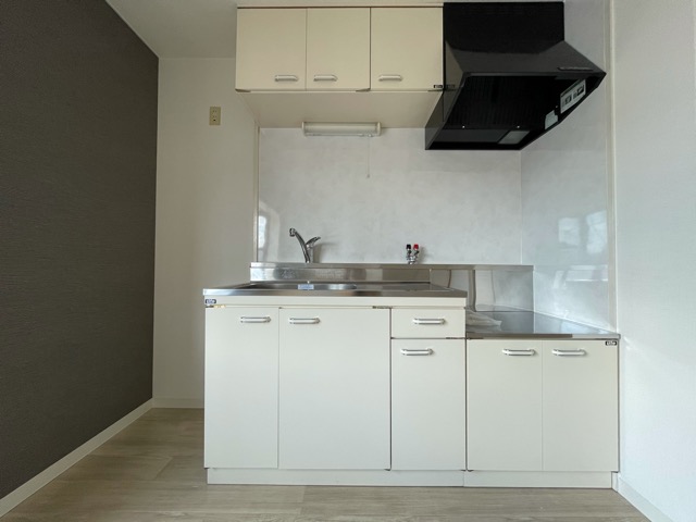 キッチン　壁付けキッチンでスペースを有効活用☆