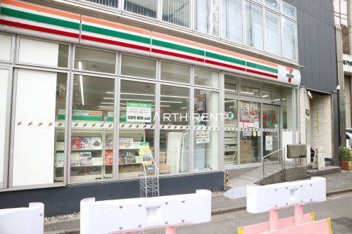 コンビニ　セブンイレブン 渋谷桜丘東店（コンビニ）まで591m