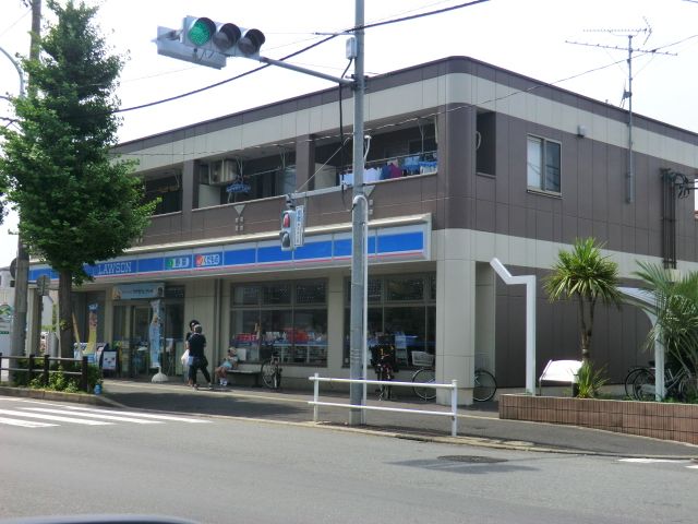 コンビニ　ローソン綾瀬中央通り店（コンビニ）まで299m