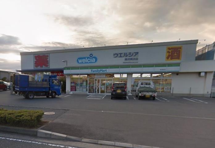 コンビニ　ファミリーマート（コンビニ）まで2440m