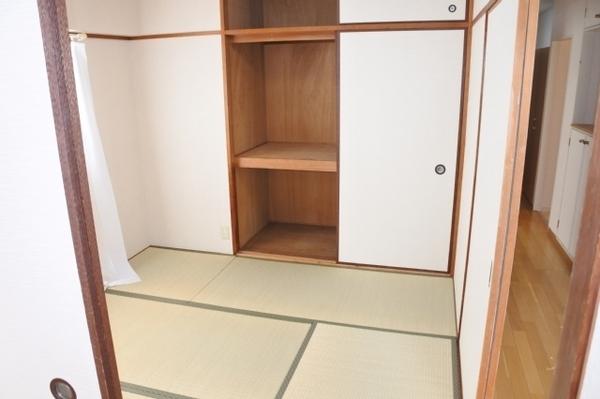 地下鉄長堀鶴見緑地線 横堤駅 徒歩1分 6階建 築49年の内装写真
