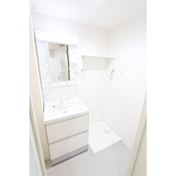 洗面設備　※同シリーズの写真になります。