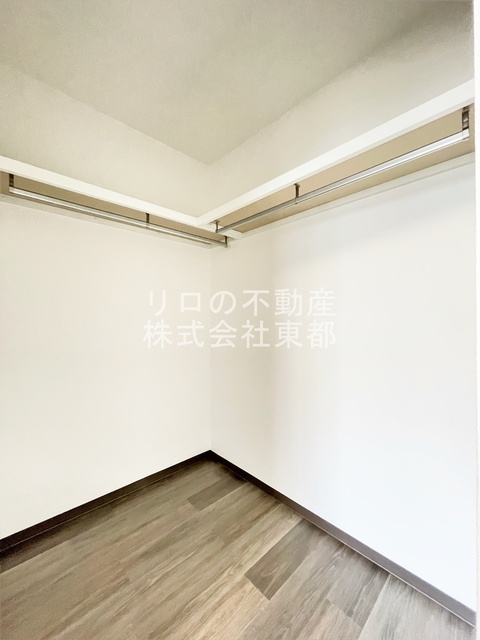 収納　奥行のあるウォークインクローゼットならお荷物多い方でも安心☆