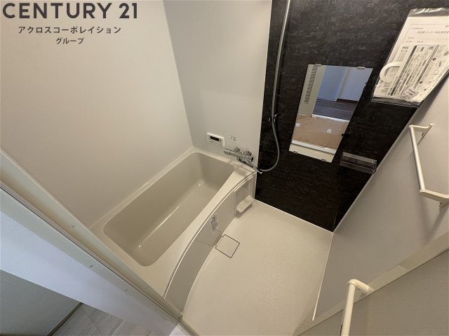 バス・シャワールーム　バストイレセパレートタイプの浴室です♪