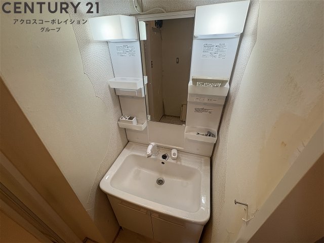 洗面設備　収納スペースが便利な洗面台です♪
