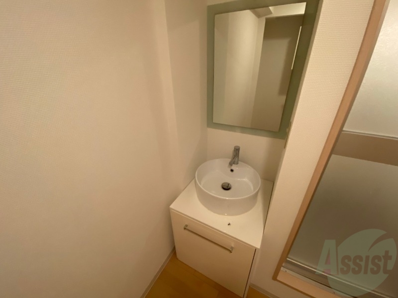 洗面設備　こちらに洗面台があります。朝の洗顔はこちらで。