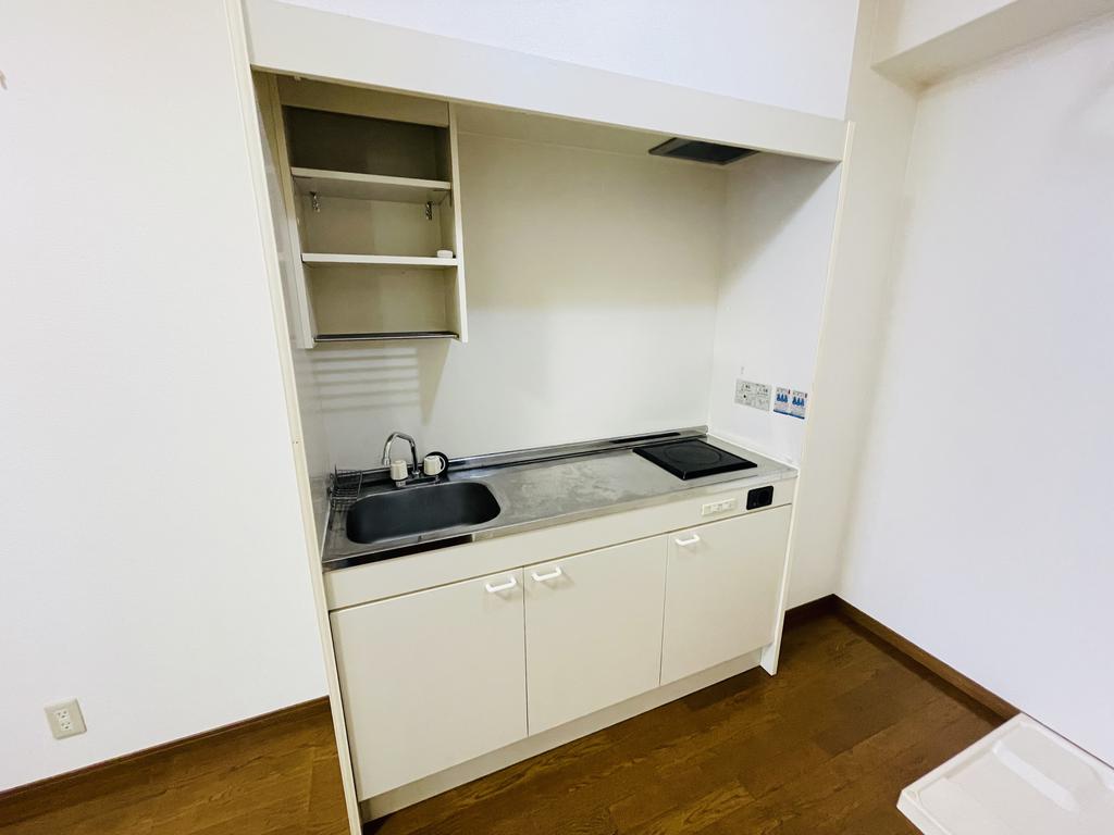 キッチン　※室内は現況を優先します