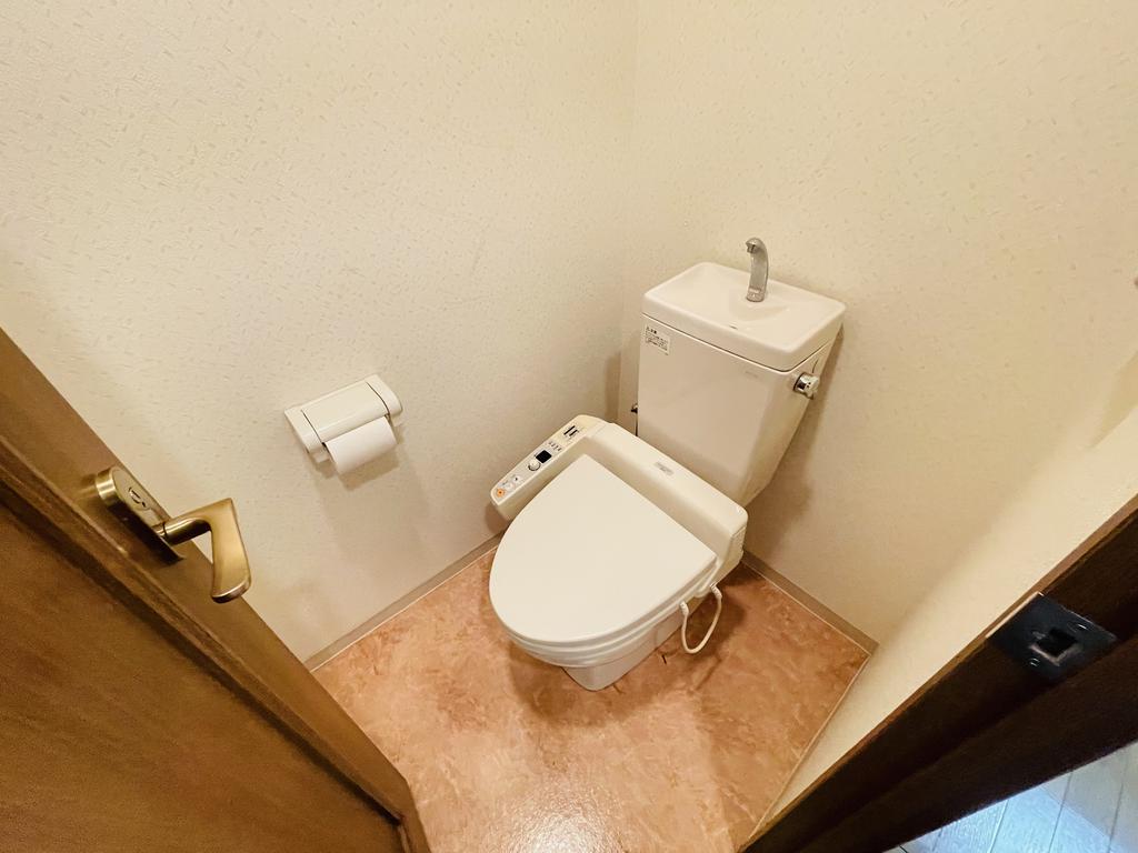 トイレ　※室内は現況を優先します