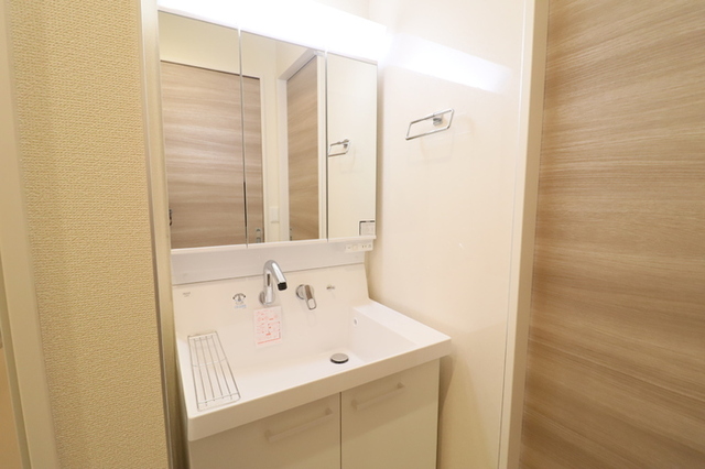 洗面設備　洗髪洗面化粧台