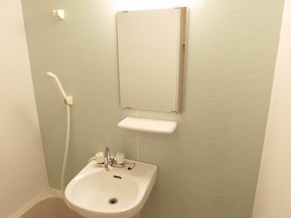 洗面設備　洗面台付き！