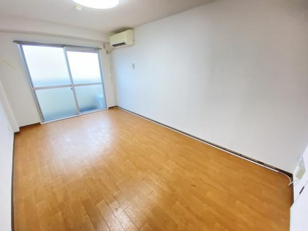 居室・リビング　室内きれいです！