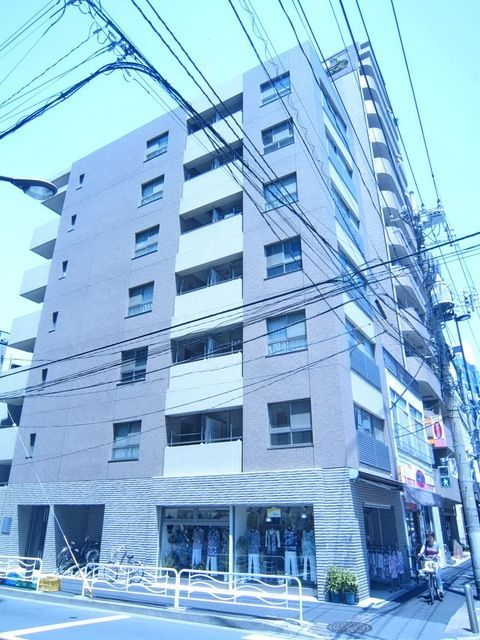 建物外観　駅徒歩8分