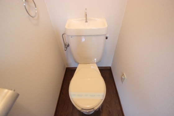 トイレ　※別部屋の写真です