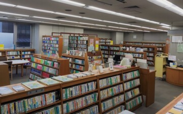 図書館　台東区立中央図書館浅草橋分室（図書館）まで70m