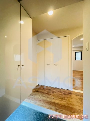 玄関　同マンション別部屋　参考写真