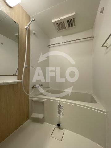 バス・シャワールーム　セレニテ難波グランデノール　風呂