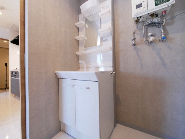 洗面設備　☆シャワー付き洗面化粧台☆