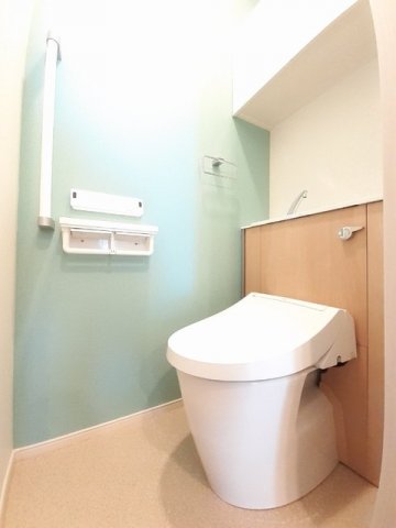 トイレ　落ち着いたトイレです