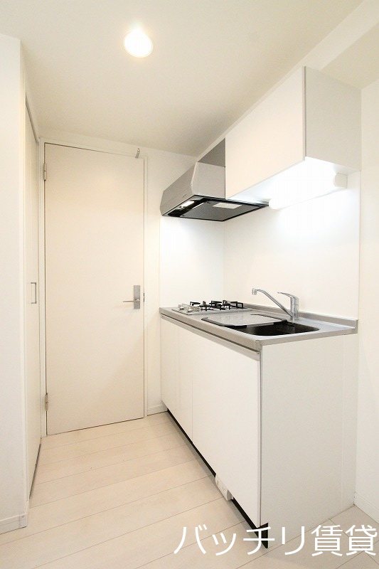 キッチン　画像は別号室タイプの為、現状を優先致します。