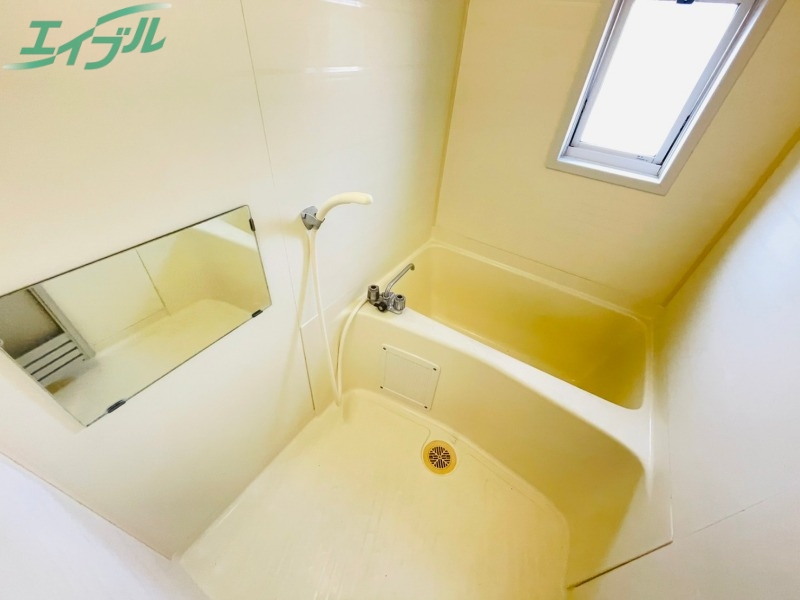 バス・シャワールーム　別部屋反転写真です