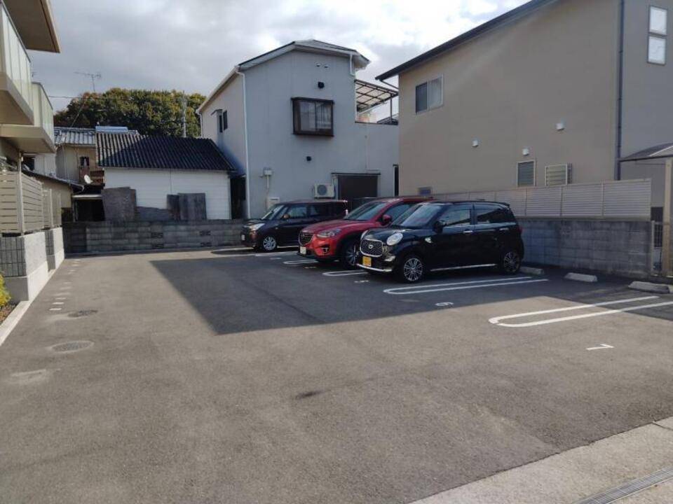 駐車場　駐車場