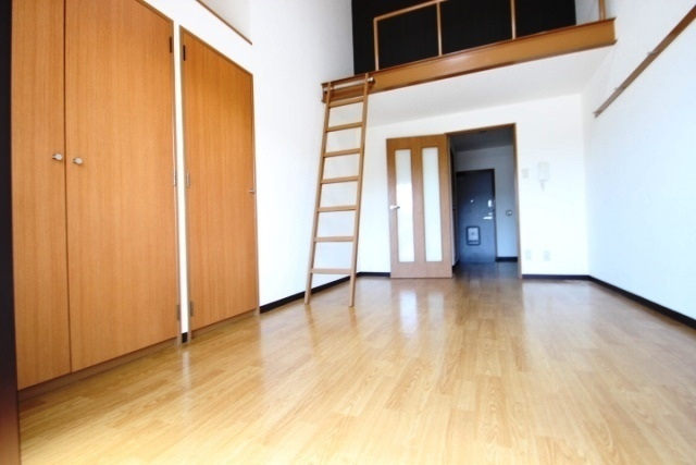 居室・リビング　別号室の写真です。