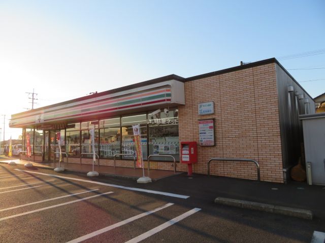 コンビニ　セブンイレブン 八代高下西町店（コンビニ）まで210m