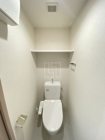 トイレ　プレサンス四天王寺前夕陽ヶ丘凛宮　温水洗浄便座