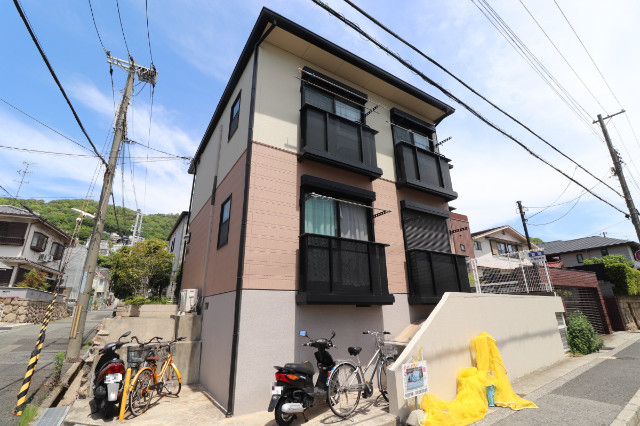 建物外観　東灘区岡本「アイズ・ヴィラ岡本」