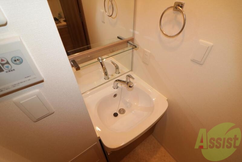 洗面設備　洗面所独立しています。