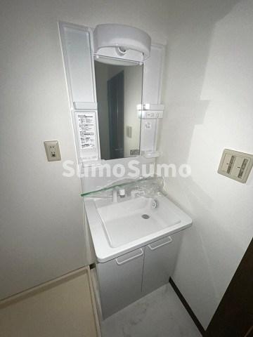 洗面設備　脱衣スペースもあります