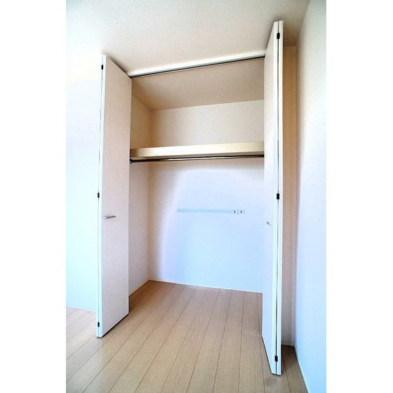 収納　写真は同型別室のものです。現況優先となります。