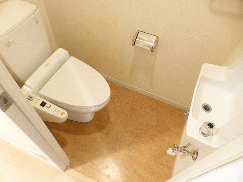 トイレ　※別部屋の参考写真です。