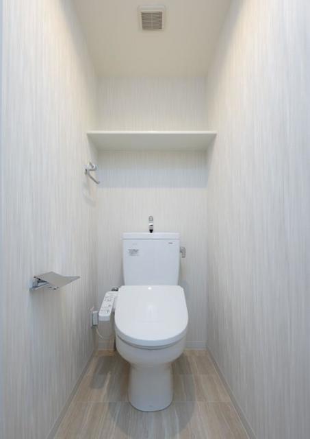 トイレ　【トイレ】反転等の可能性有り。現況を優先いたします。