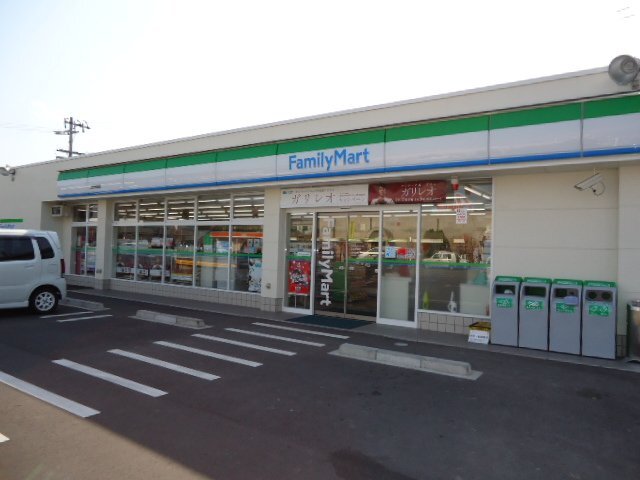 コンビニ　ファミリーマート上田神畑店（コンビニ）まで417m