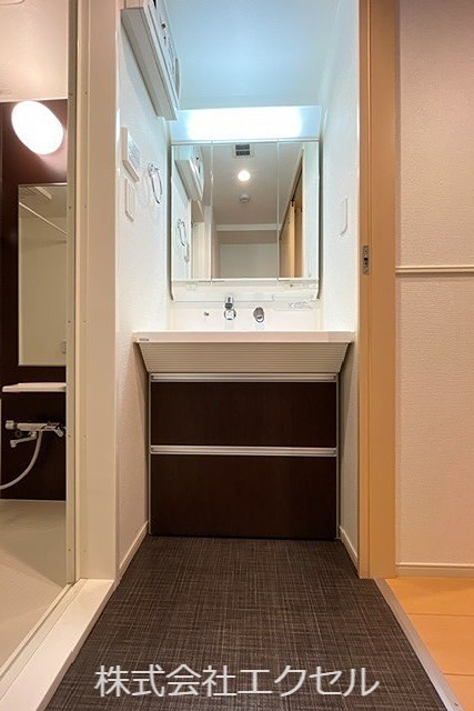 洗面設備　洗髪洗面台です。