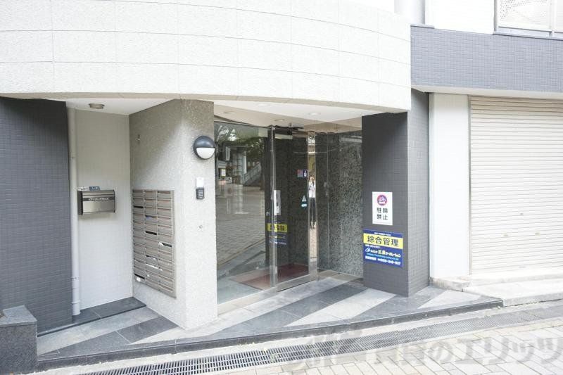 セキュリティ　エントランス