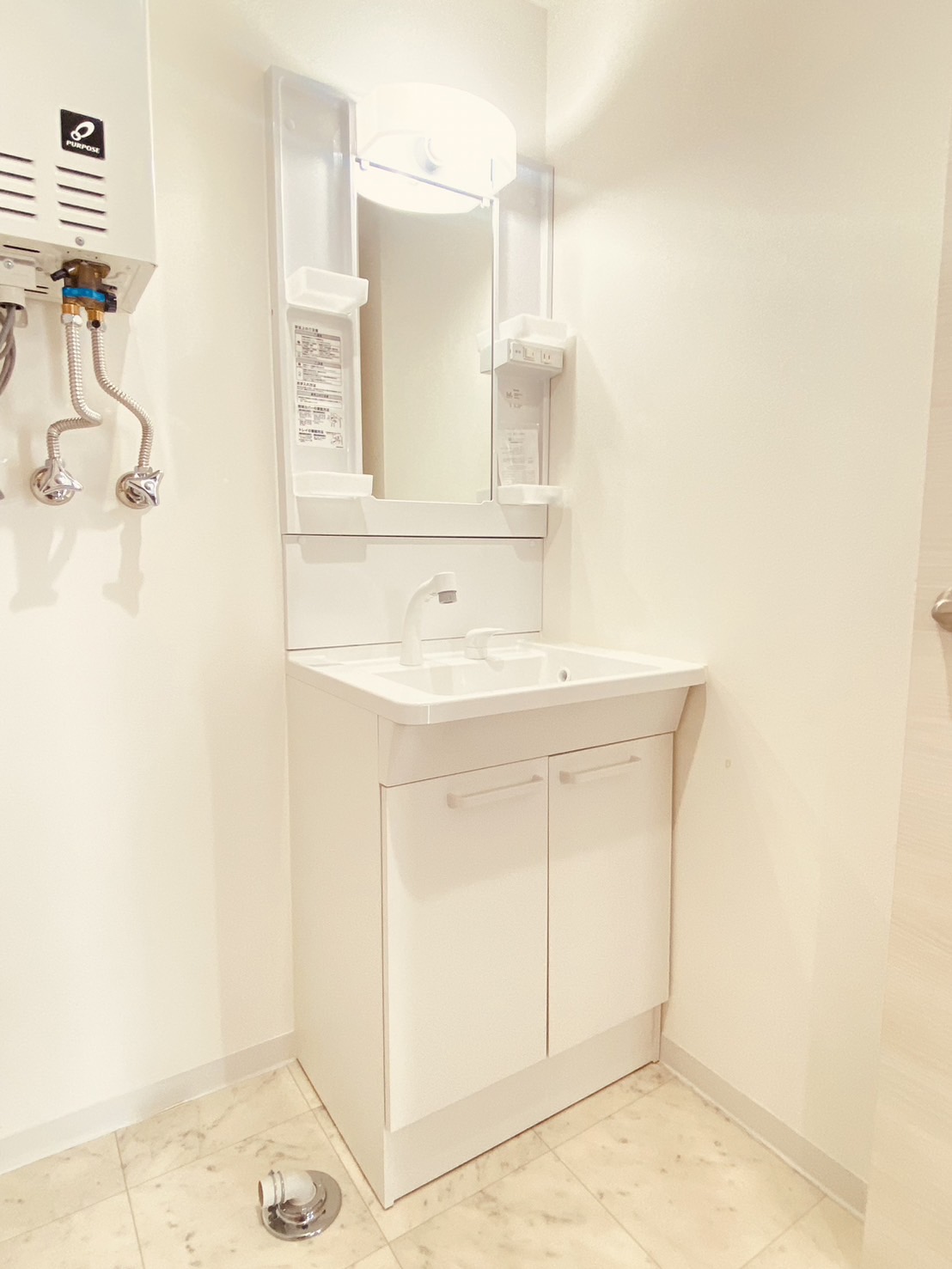 洗面設備　シャワードレッサー付きです！