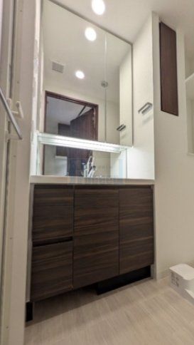 洗面設備　使いやすい独立洗面台☆