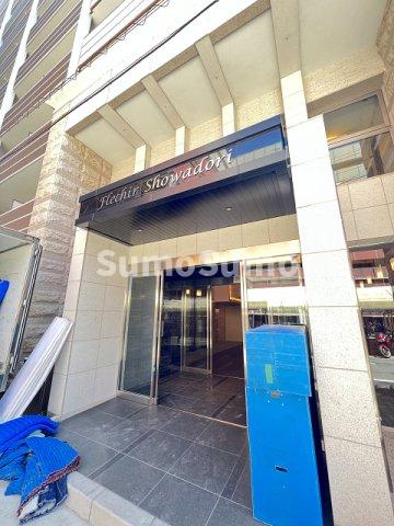 エントランス　建物の内部です