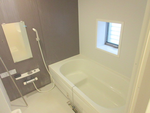 バス・シャワールーム　★広々としたバスルーム★同建物別部屋写真