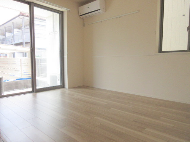 その他部屋・スペース　★明るい寝室・電動シャッター付★同建物別部屋写真