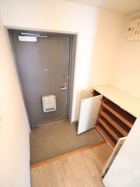 玄関　シューズボックス