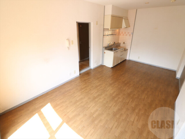 居室・リビング　１３帖のリビングルーム