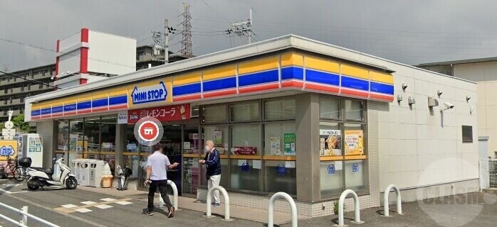 コンビニ　ミニストップ吹田佐井寺1丁目店（コンビニ）まで251m